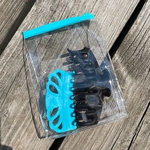 2 Claw Clips